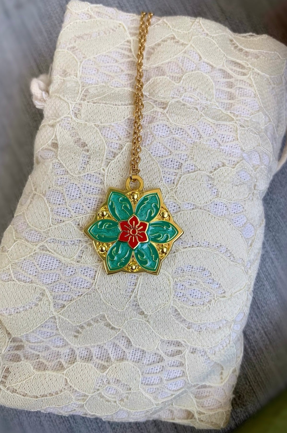 Collana Anastasia Together in Paris - Insieme a Parigi - Ciondolo Fiore Smaltato - Versione 2