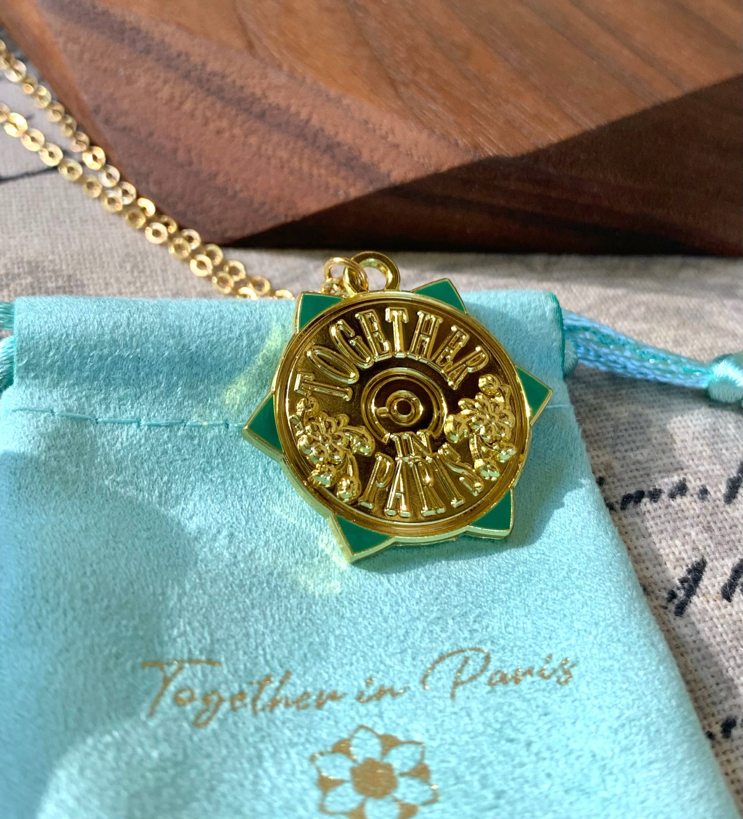 Collana Anastasia Together in Paris - Insieme a Parigi - Ciondolo Fiore Smaltato - Versione 2