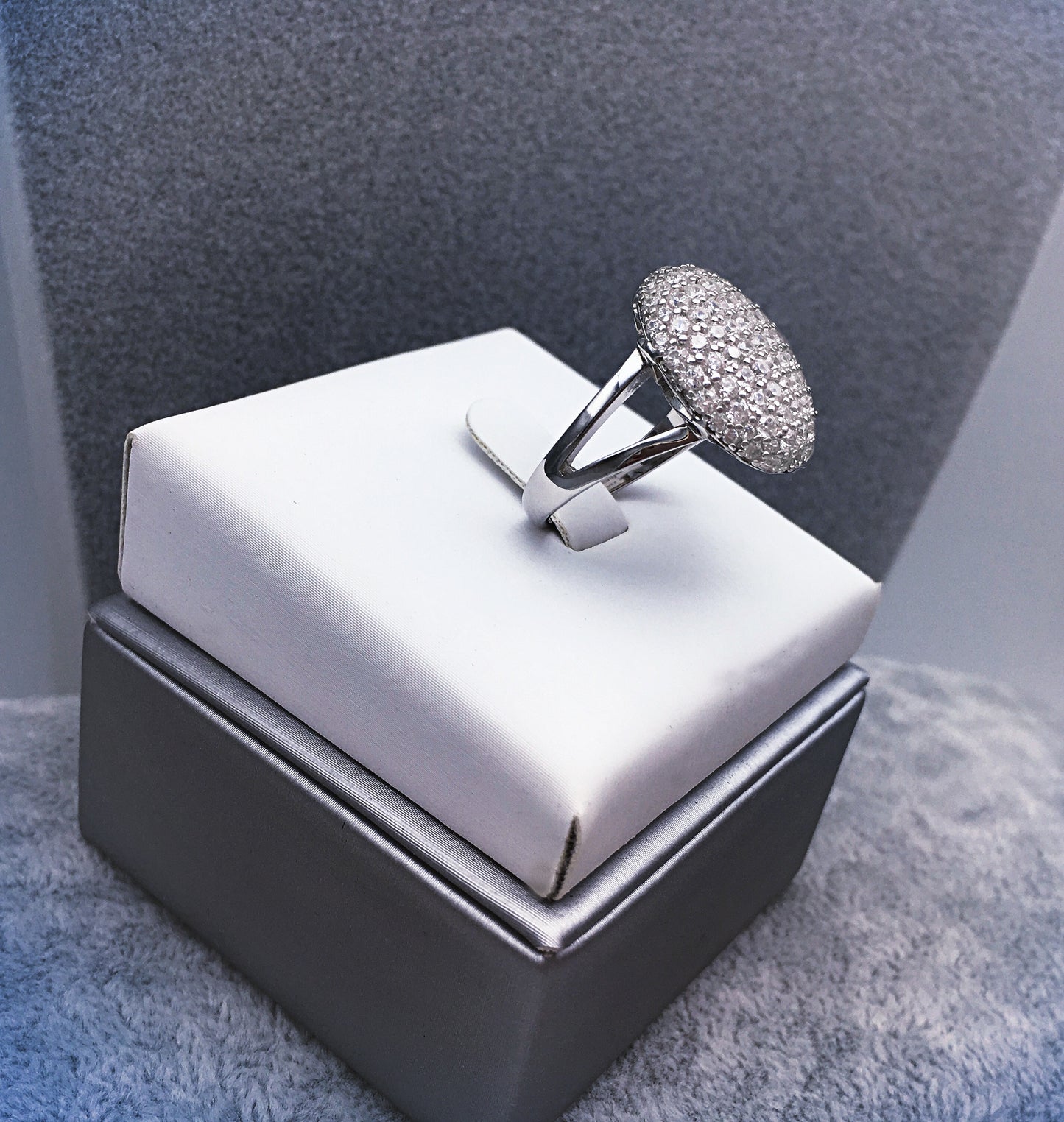 "Bella" Engagement Ring in 925 Sterling Silver and Cubic Zirconia crystals