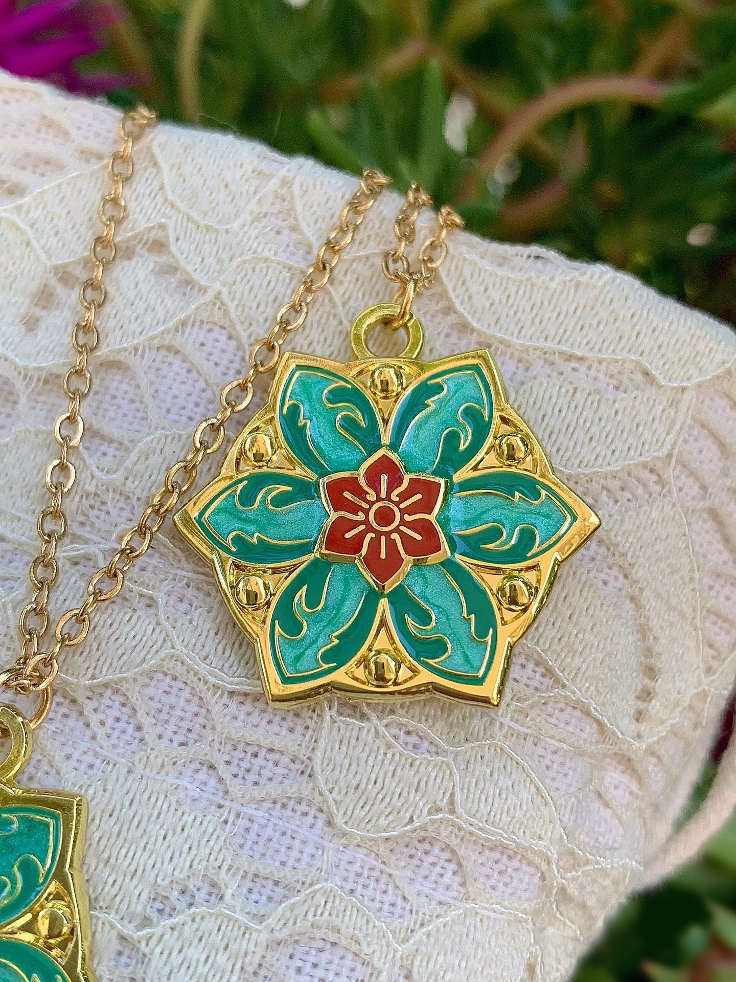 Collana Anastasia Together in Paris - Insieme a Parigi - Ciondolo Fiore Smaltato - Versione 2
