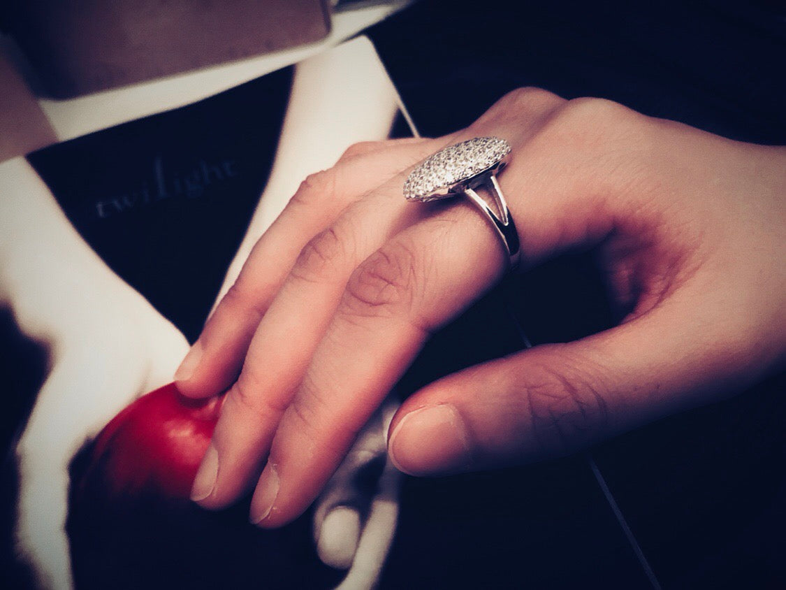 "Bella" Engagement Ring in 925 Sterling Silver and Cubic Zirconia crystals