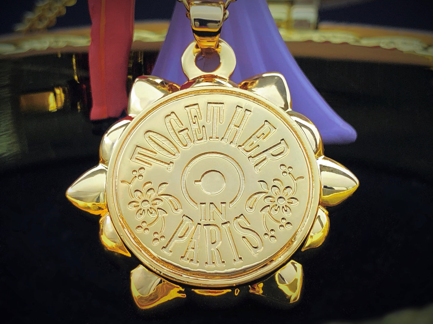 Collana Anastasia "Together in Paris" - Insieme a Parigi - Cristalli Verde Olivine