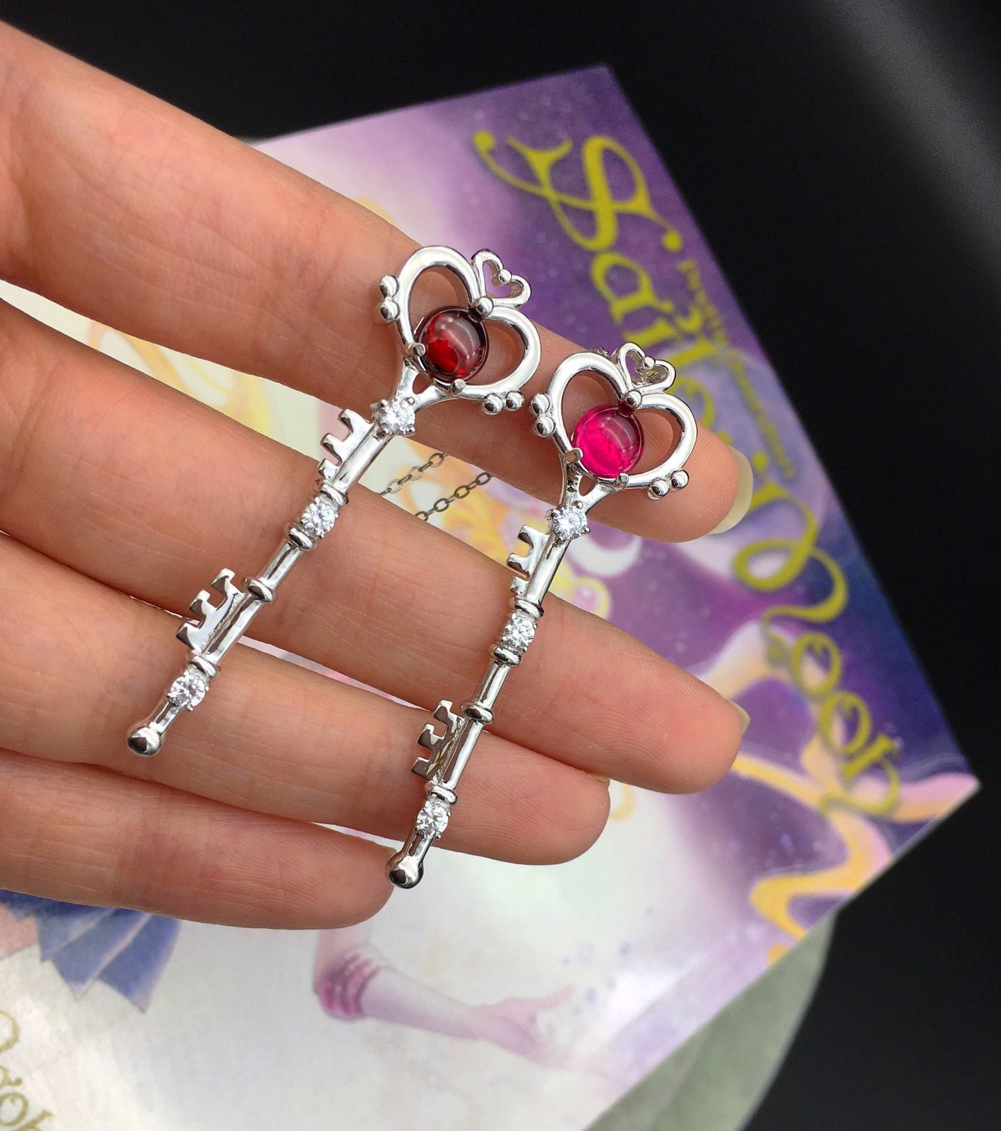Collana Sailor Moon Chiave del Tempo Sailor Pluto Ciondolo Argento Sterling 925 Cristalli Cubic Zirconia