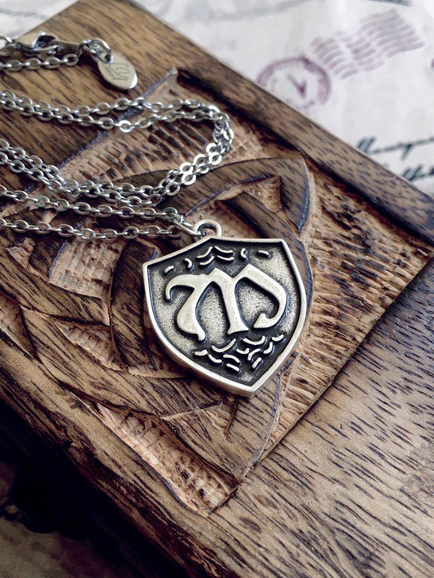 Collana Hope Mikaelson - Stemma di famiglia