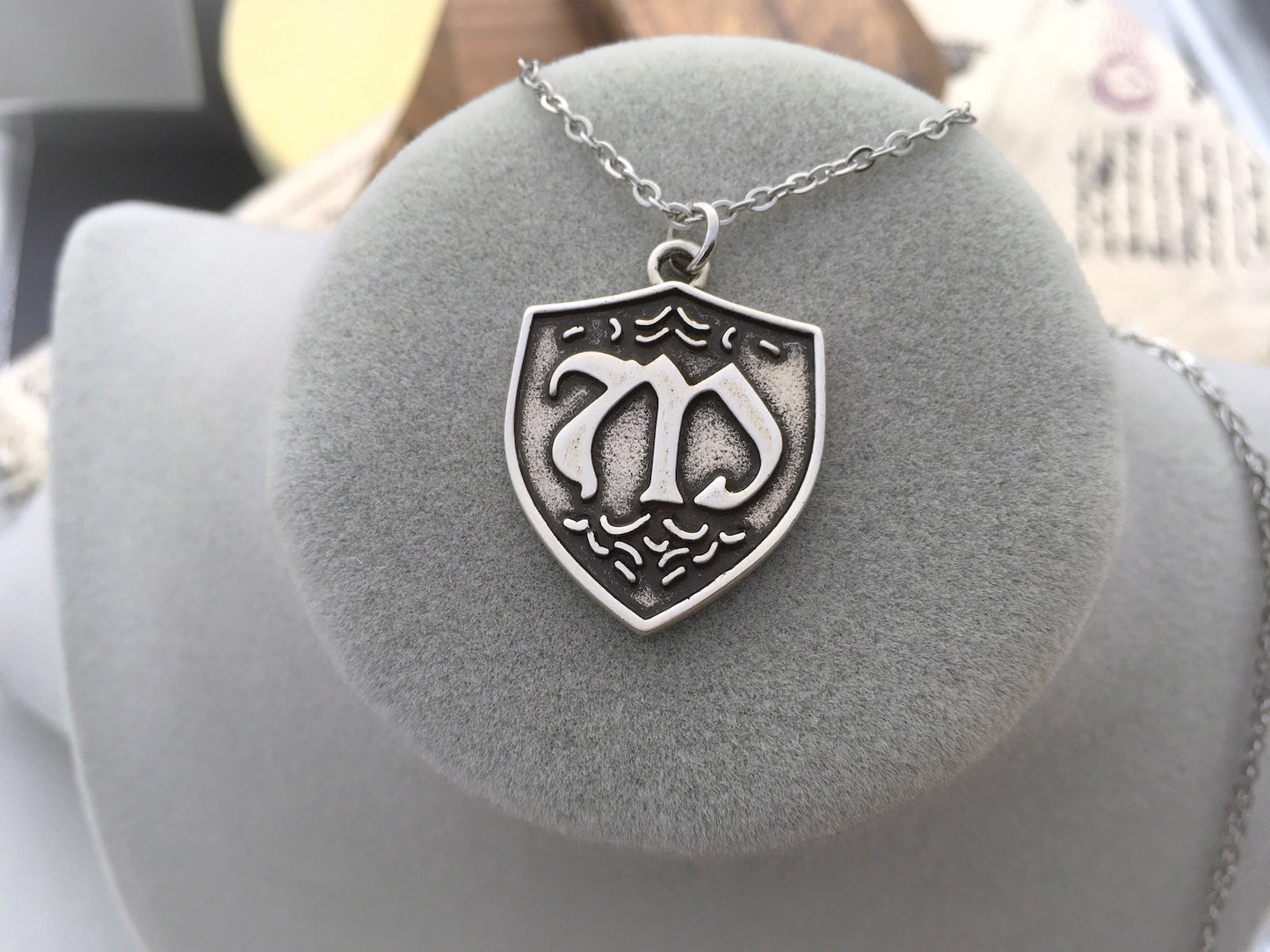 Collana Hope Mikaelson - Stemma di famiglia