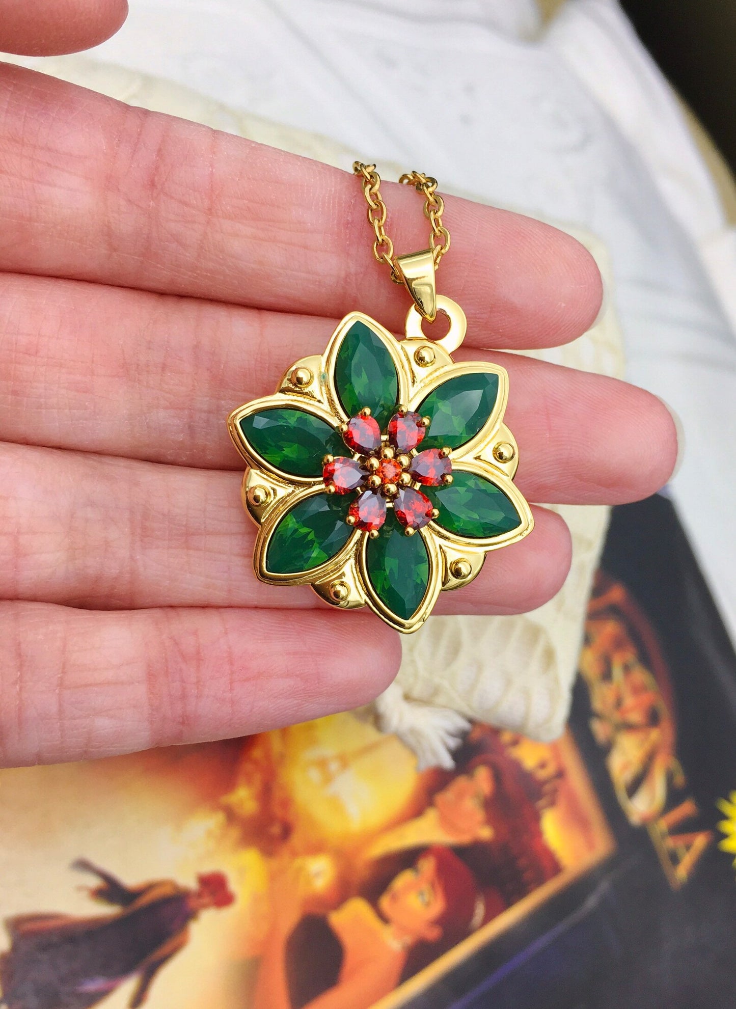 Collana Anastasia "Together in Paris" - Insieme a Parigi - Cristalli Palace Opal Green