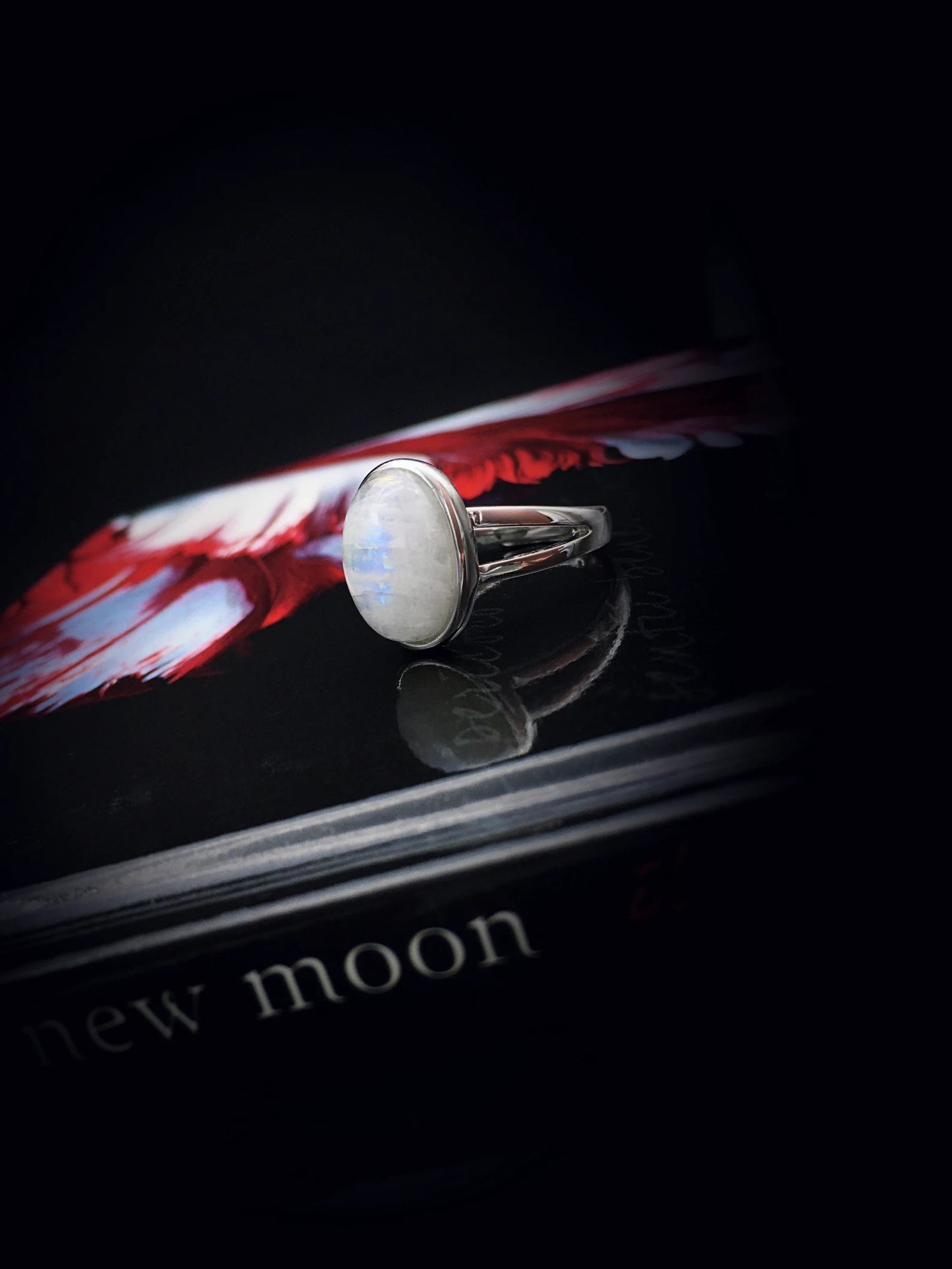 "Bella" Anello Pietra di Luna Arcobaleno in Argento Sterling 925 - Rainbow Moonstone Ring
