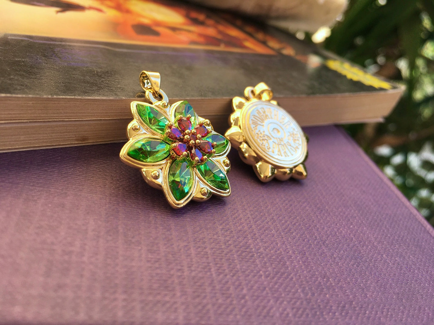 Collana Anastasia "Together in Paris" - Insieme a Parigi - Cristalli Verde Peridot