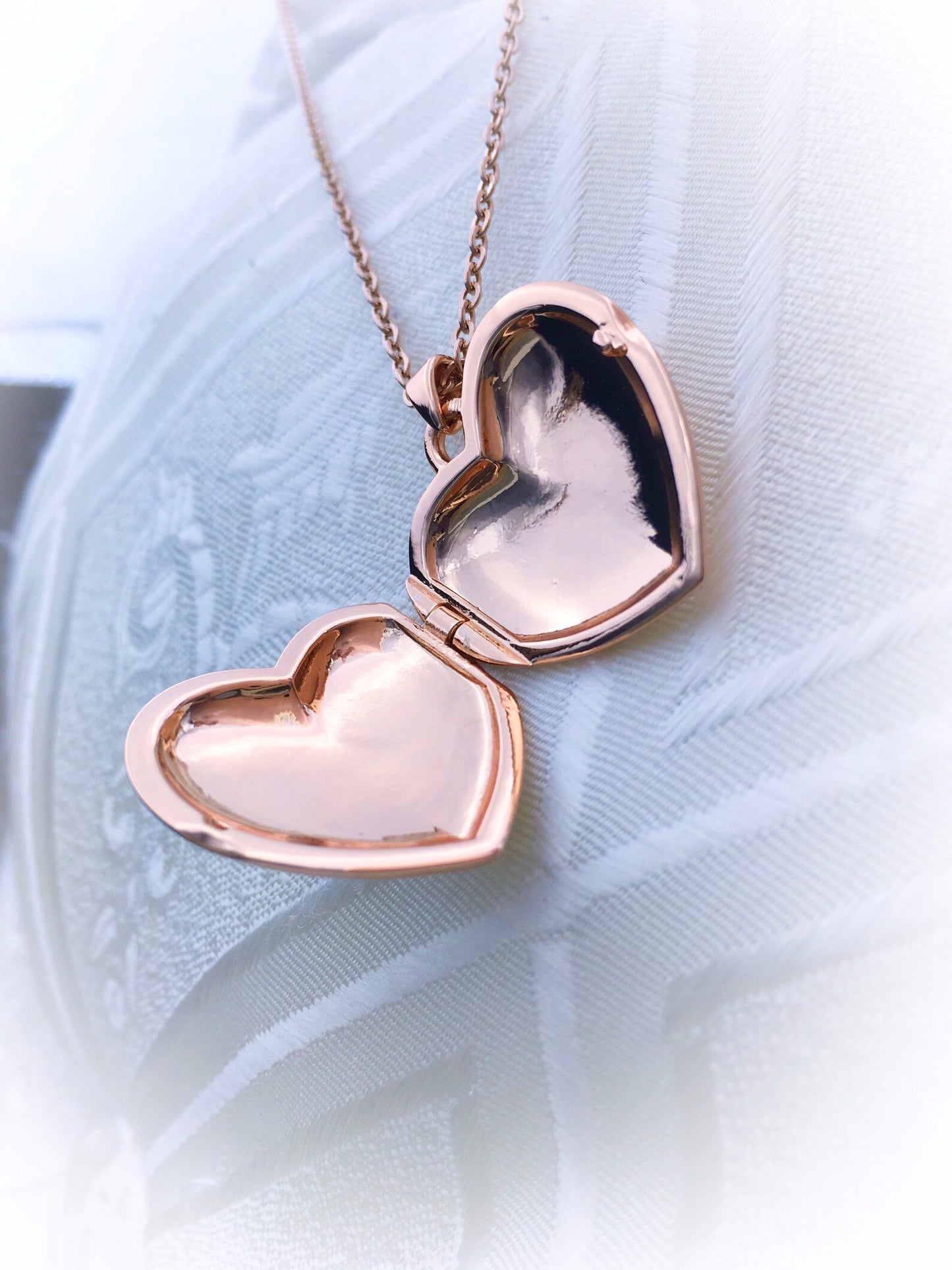 Collana Principessa Odette Ciondolo Cuore Apribile Cigno L'Incantesimo del Lago Locket Portafoto Oro Rosa
