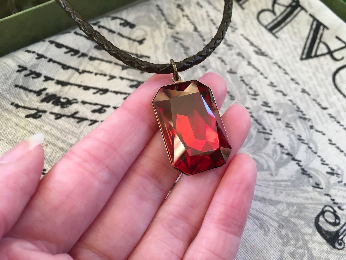 Collana Morfeo Sogno Pendente Ottagono Ottone Cristallo Red Magma RARO