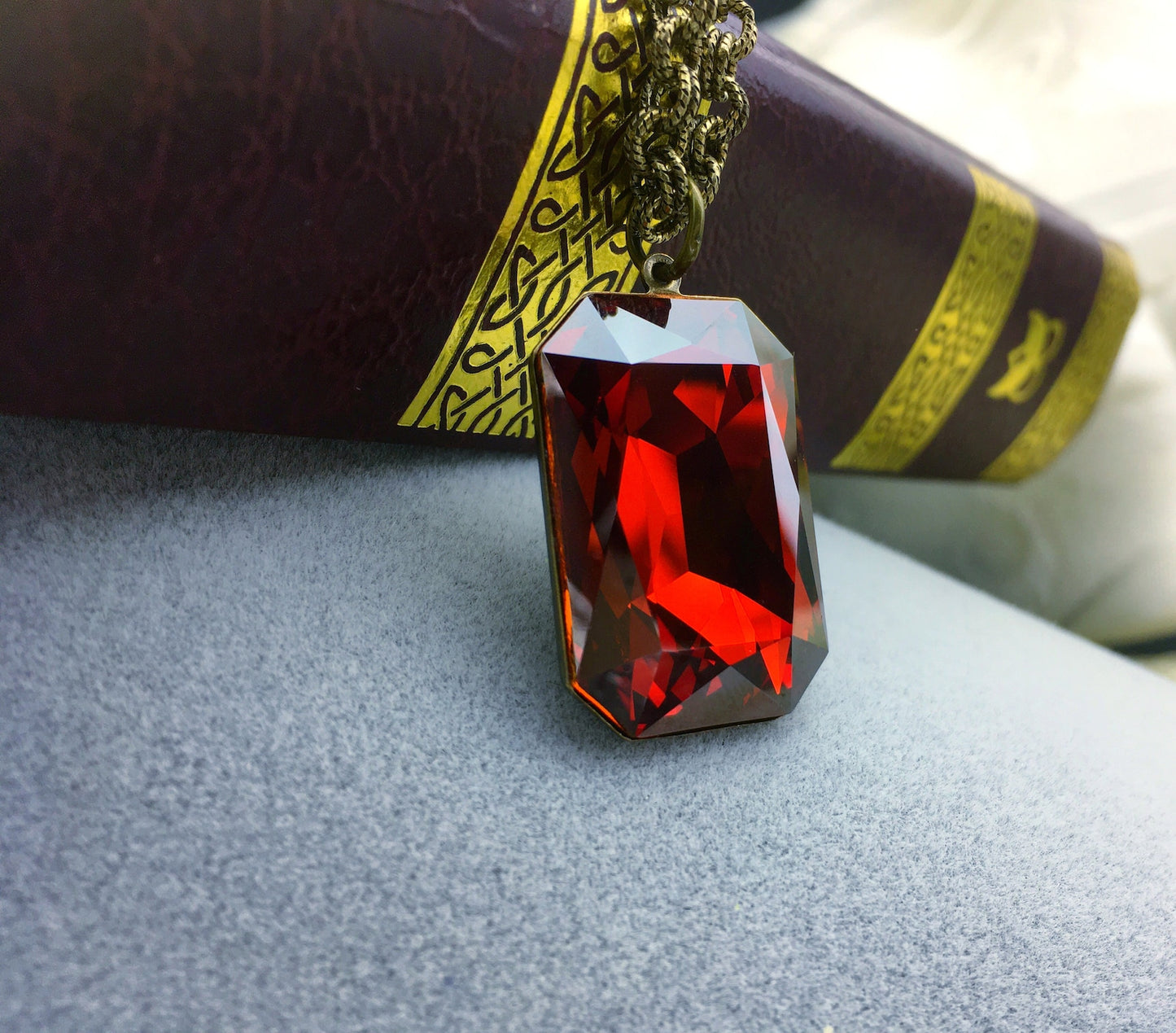 Collana Morfeo Sogno Pendente Ottagono Ottone Cristallo Red Magma RARO