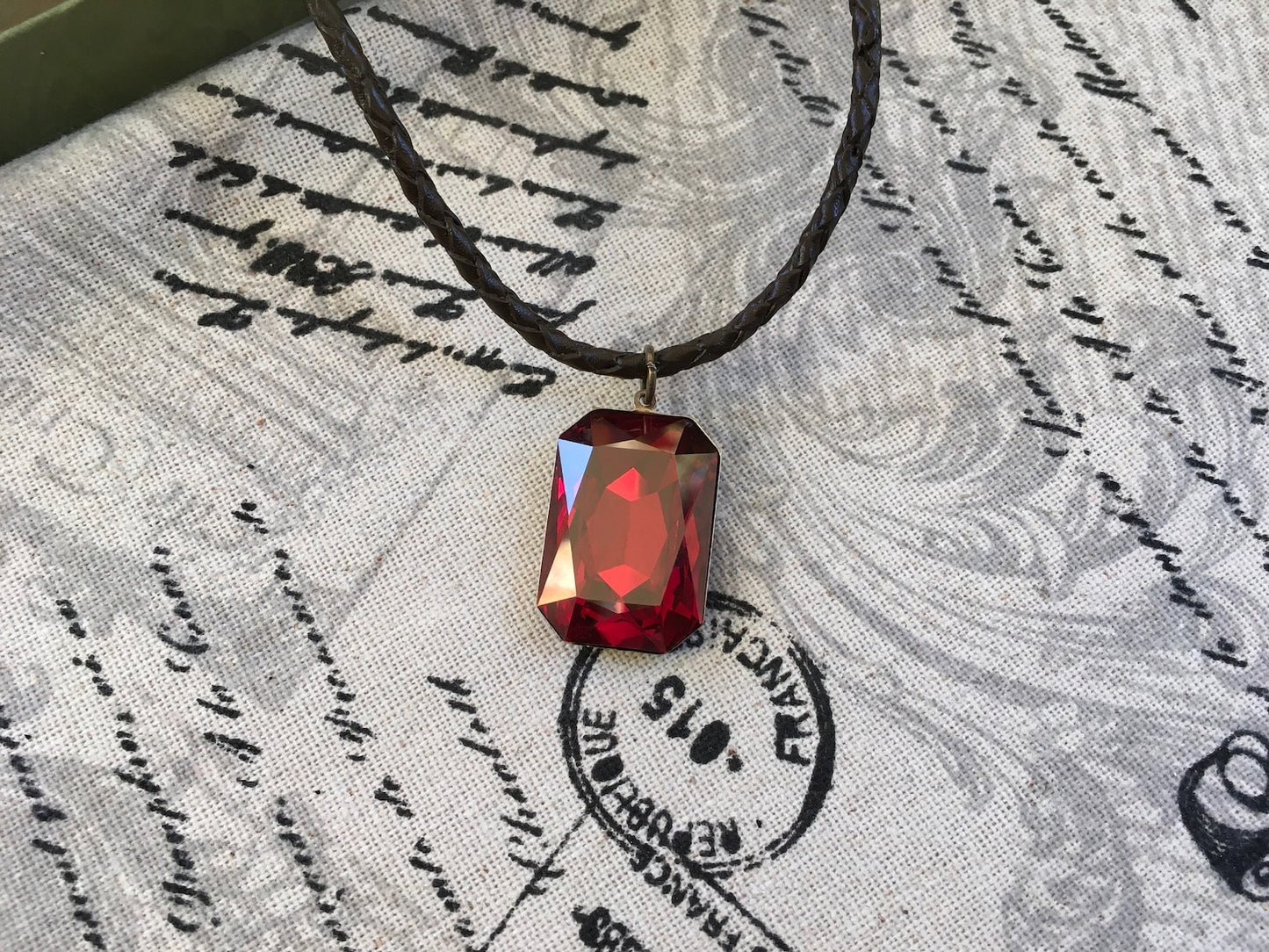 Collana Morfeo Sogno Pendente Ottagono Ottone Cristallo Red Magma RARO