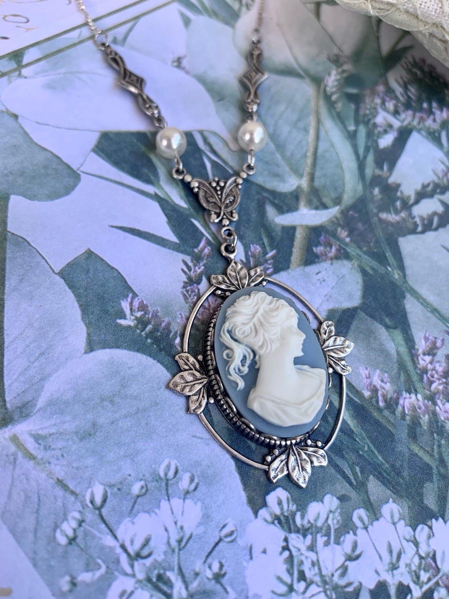 Collana Vampire Katherine Pierce Cameo Azzurro - Versione Argento
