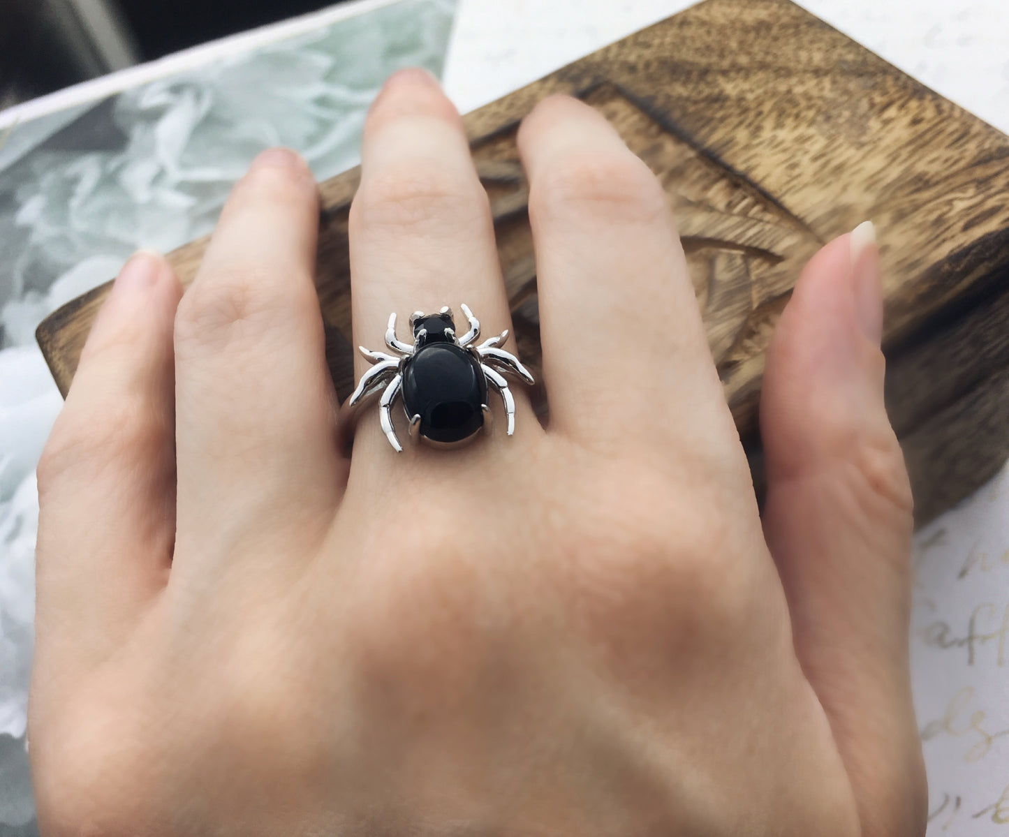 Anello "Dark Spider" - Ragno - Stile Gotico in Argento Sterling 925 con cabochon in Onice Nera naturale e cristallo