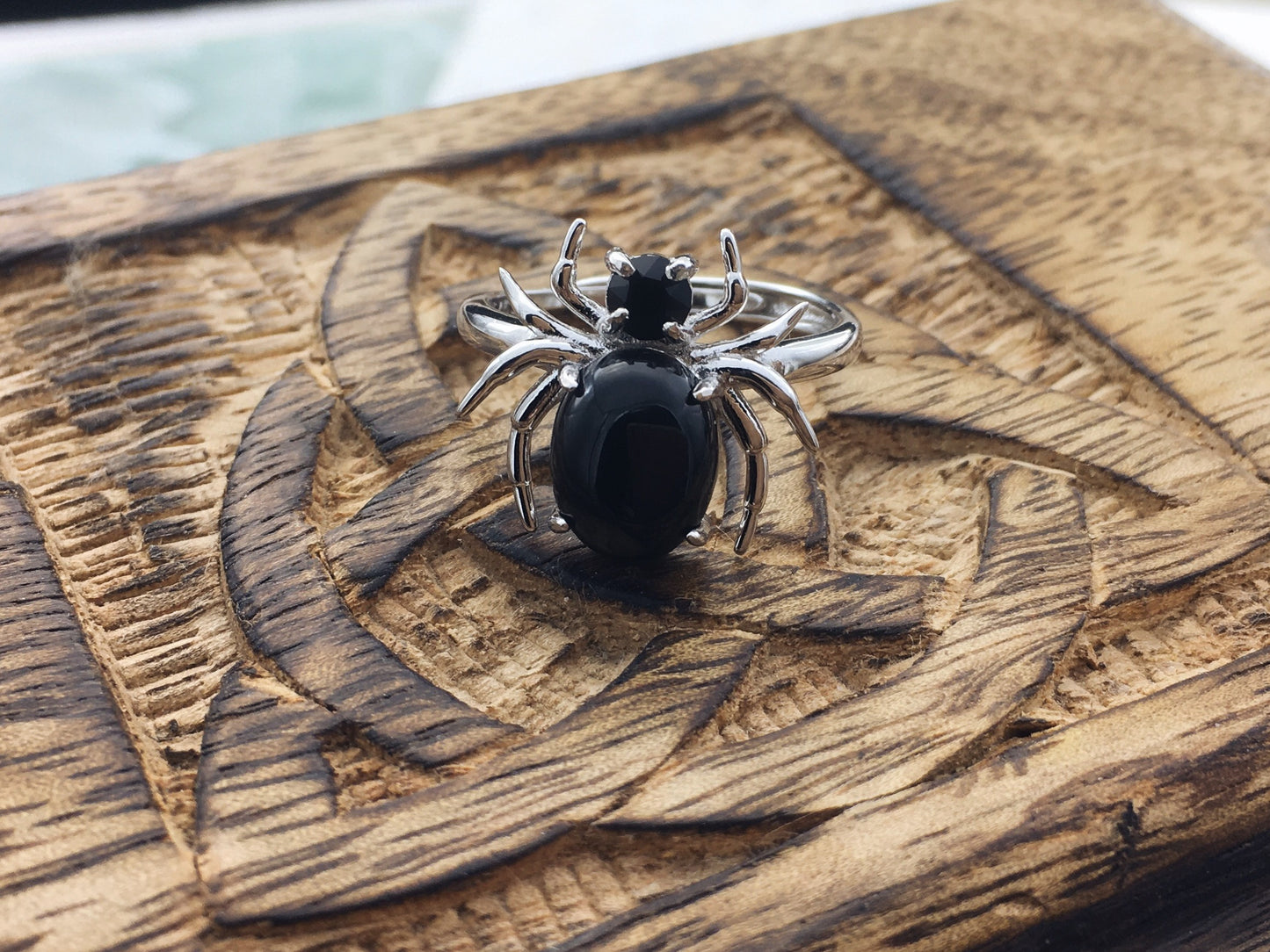 Anello "Dark Spider" - Ragno - Stile Gotico in Argento Sterling 925 con cabochon in Onice Nera naturale e cristallo