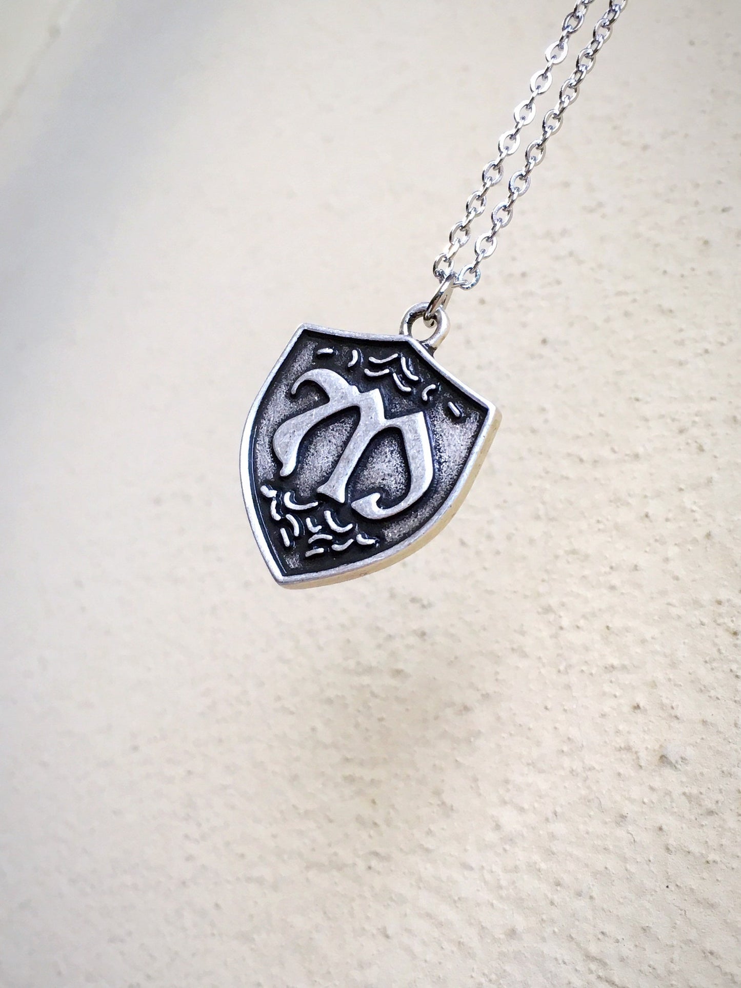 Hope Mikaelson Necklace - Family Crest