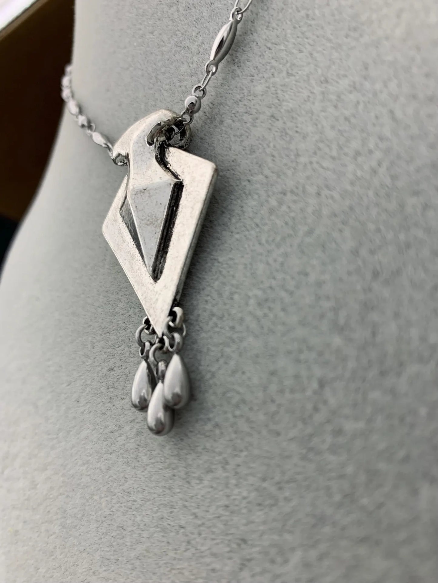 Collana Rhaneyra Targaryen Regina dei Draghi - Pendenti Goccia Acciaio