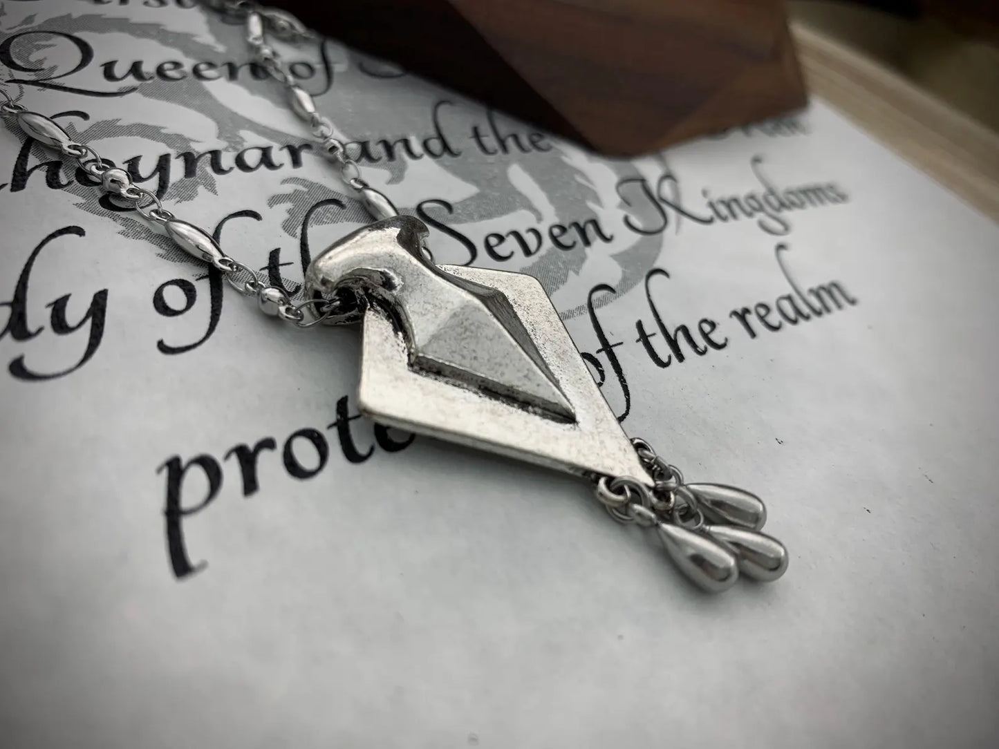 Collana Rhaneyra Targaryen Regina dei Draghi - Pendenti Goccia Acciaio
