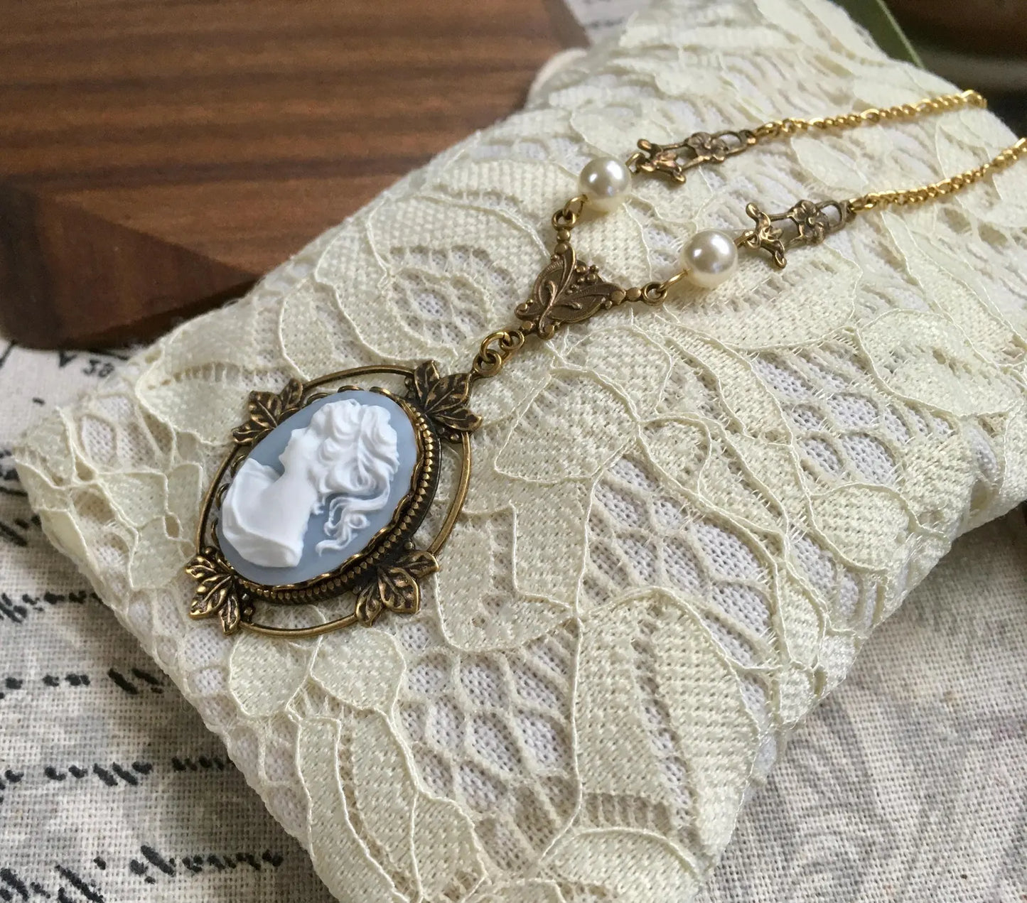 Collana Vampire Katherine Pierce Cameo Azzurro Design #3