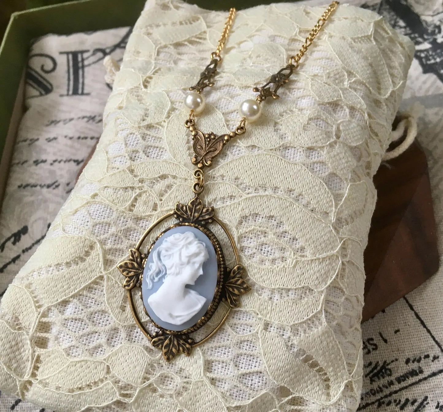 Collana Vampire Katherine Pierce Cameo Azzurro Design #3